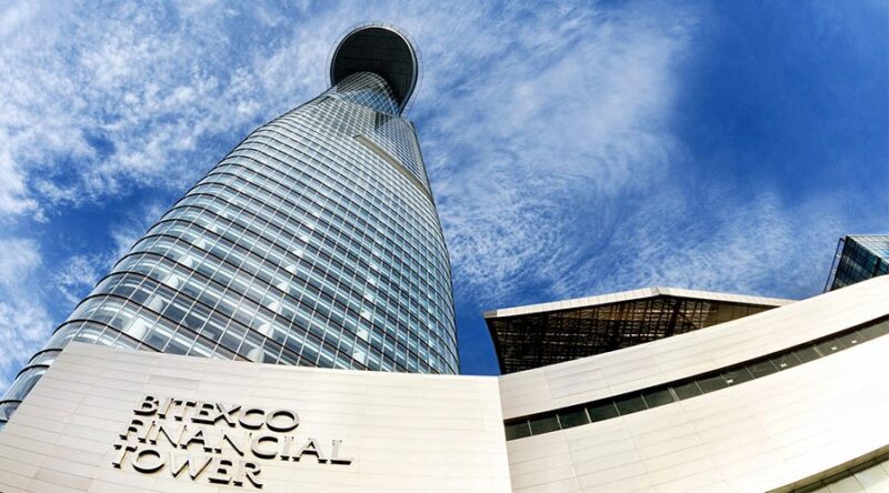VIP Cu Chi Tunnels & Bitexco Tower: Saigon Sky Deck
