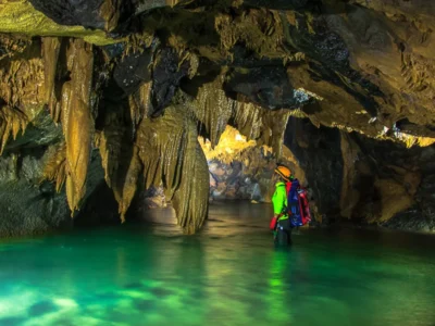 H04- Phong Nha Cave From Huế City