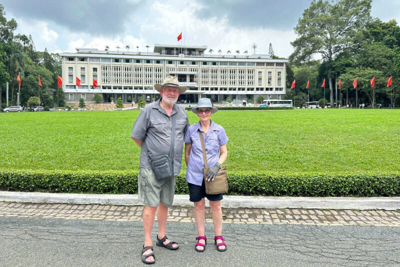 CITY TOUR – CU CHI TUNNELS – FULL DAY