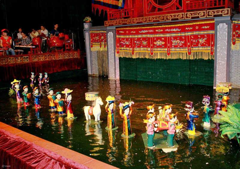 DINNER CRUISE ALONG SAIGON RIVER W. IN // W.OUT WATER PUPPET SHOW