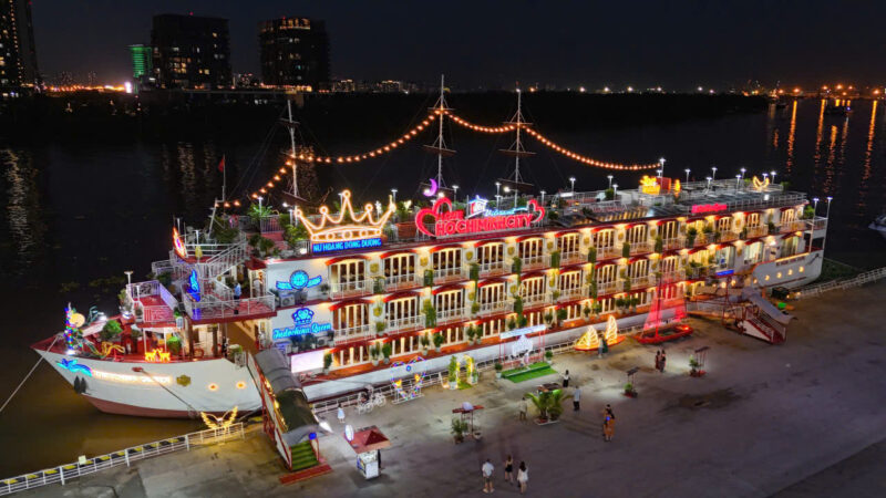 DINNER CRUISE ALONG SAIGON RIVER W. IN // W.OUT WATER PUPPET SHOW
