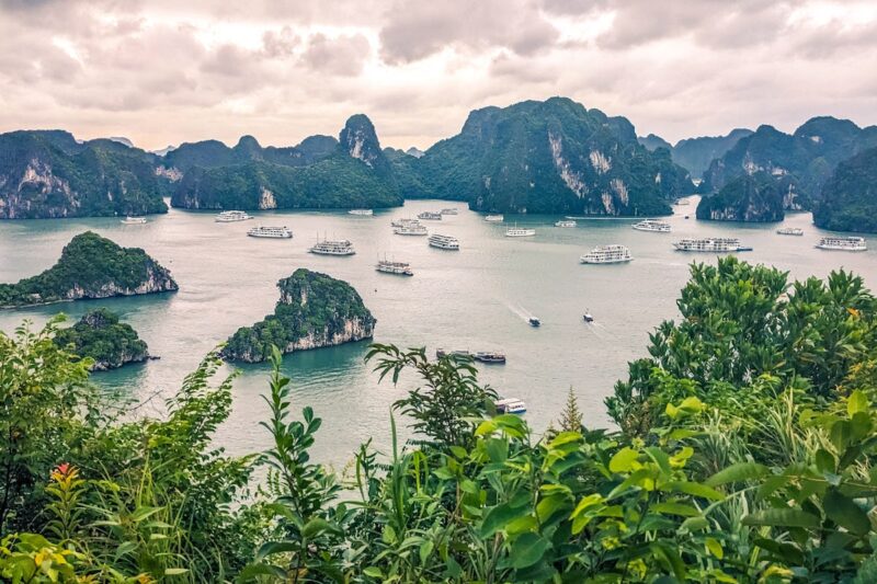SAI GON - HA NOI – HALONG BAY – NINH BINH - SAI GON - 4 DAYS -3 NIGHT